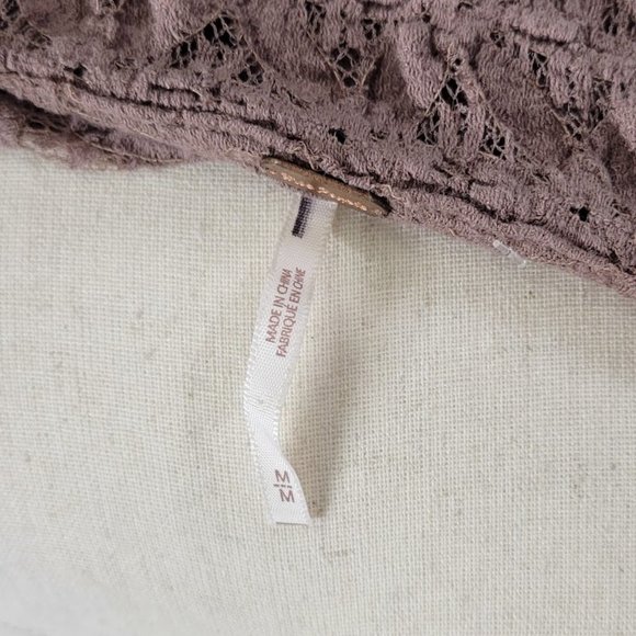 FREE PEOPLE add to cart lace top Sz M NEW - Picture 7 of 8